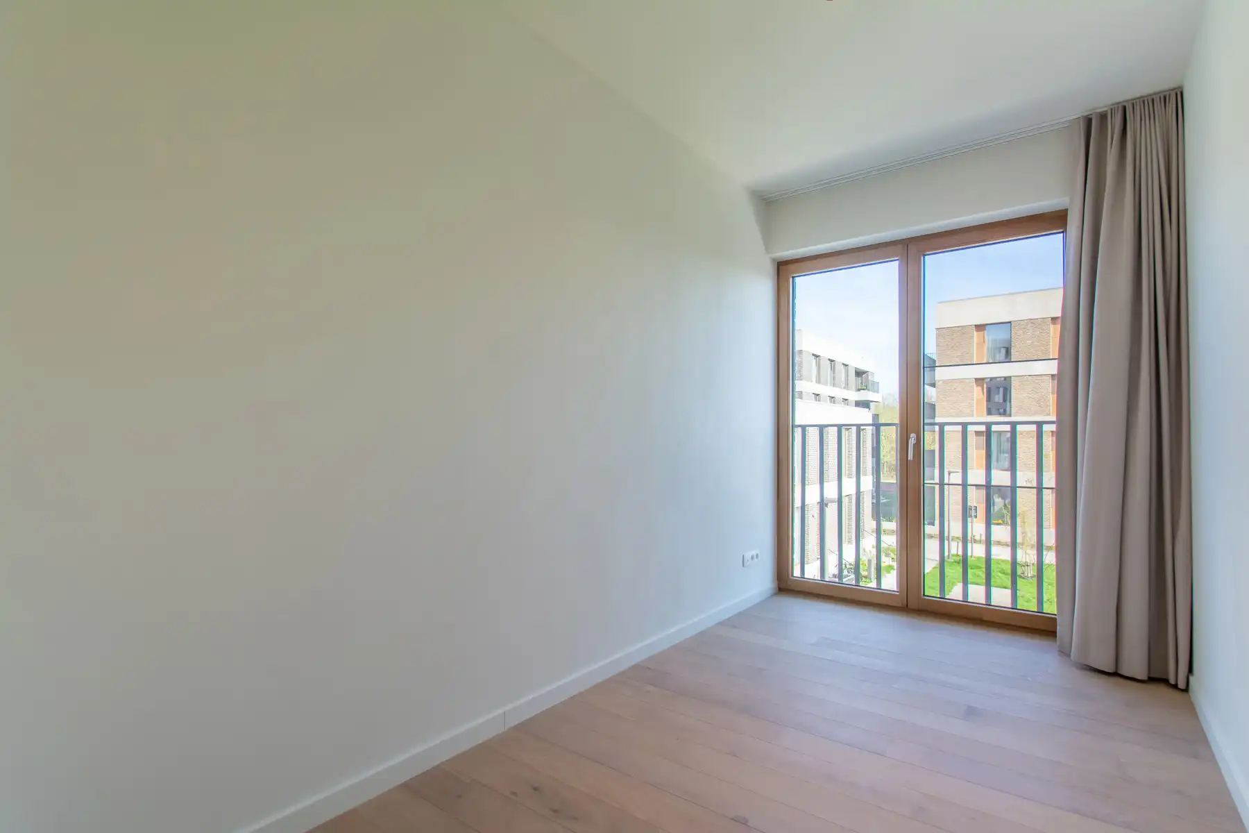 Rustig en comfortabel 2slpk appt. met mooi terras foto 11