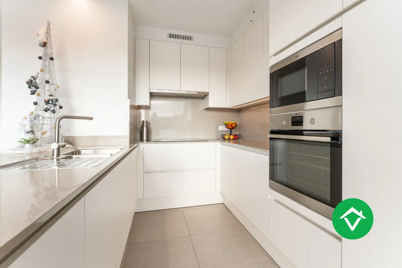 Instapklaar appartement met 2 slaapkamers en volledig ingerichte zolder te Koekelare foto 13