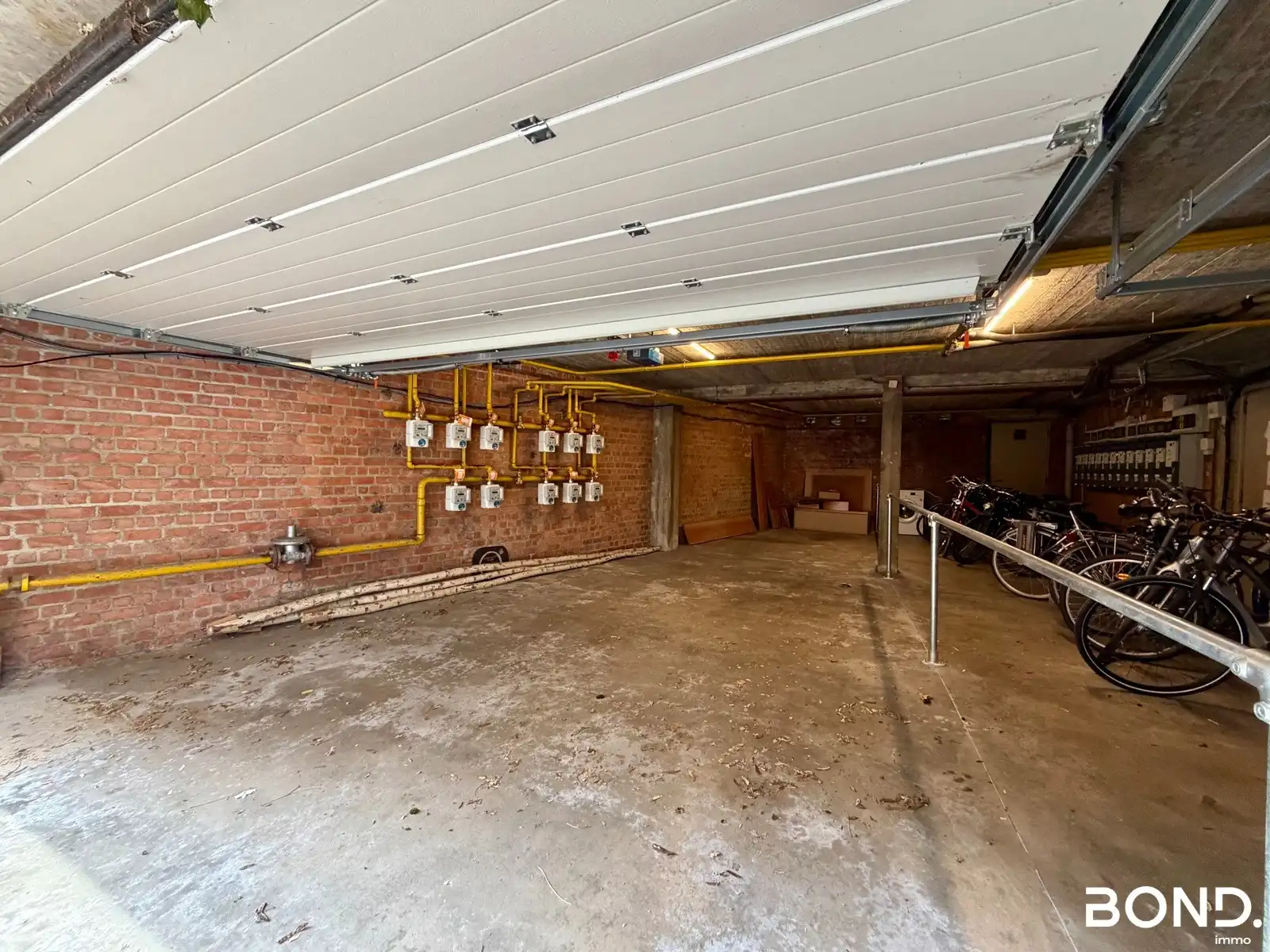 Ruime garage te koop op toplocatie in het hart van Leuven foto 2