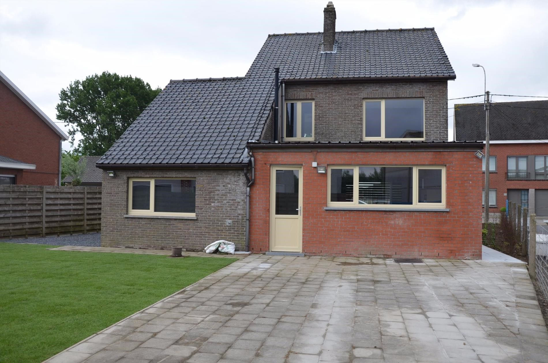 Ruime vernieuwde woning  foto 9