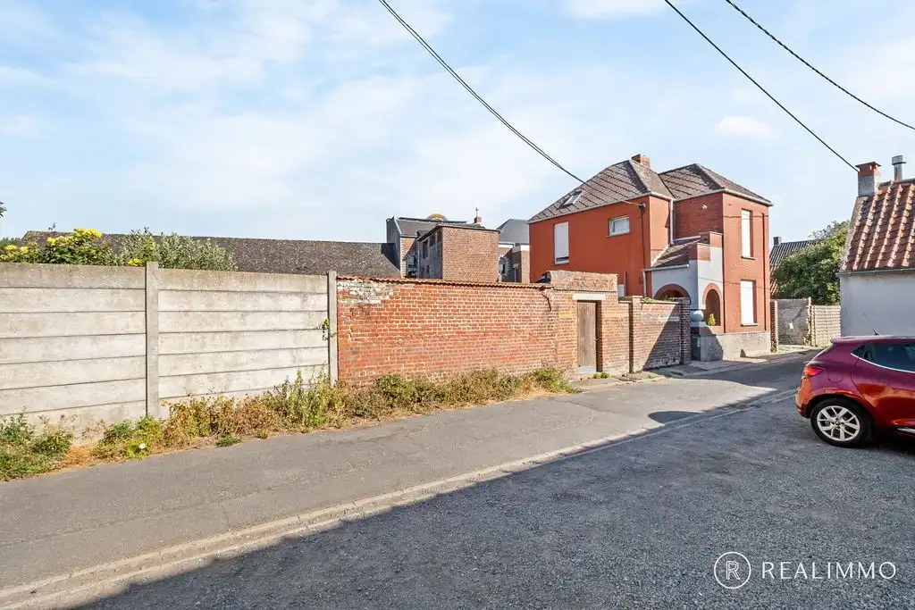 Op te frissen woning met 3 slaapkamers en binnenkoer te Celles foto 12