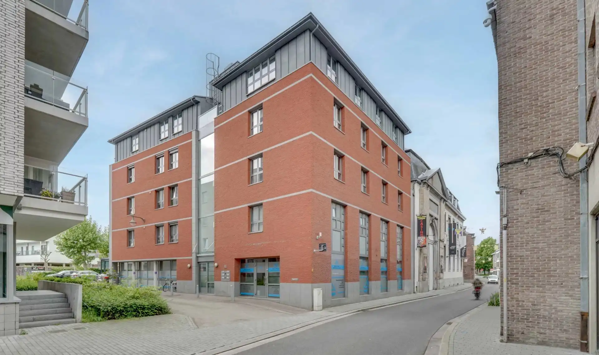 Modern appartement met 2 slaapkamers foto 26