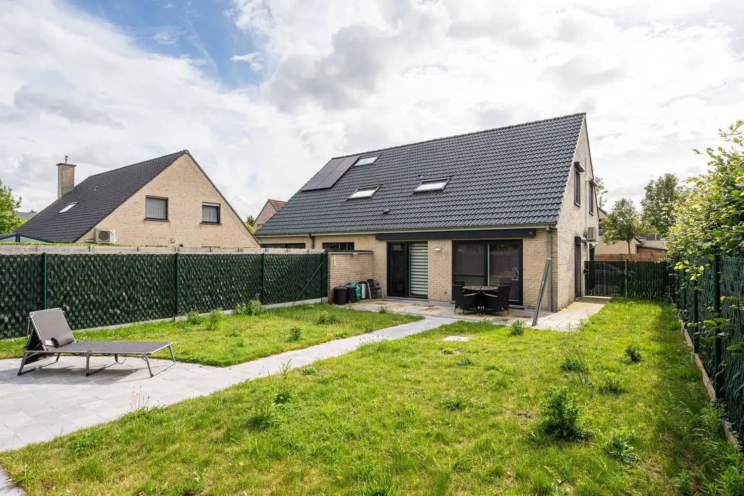 Rustig gelegen woning in de doodlopende straat op enkele minuten van het sportpark. foto 20