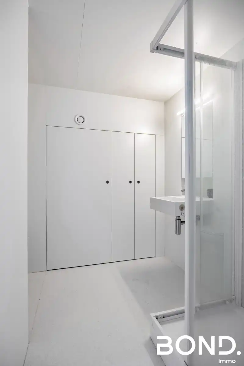 Studio met loftgevoel en parking aan de Vaartkom in Hungaria foto 10