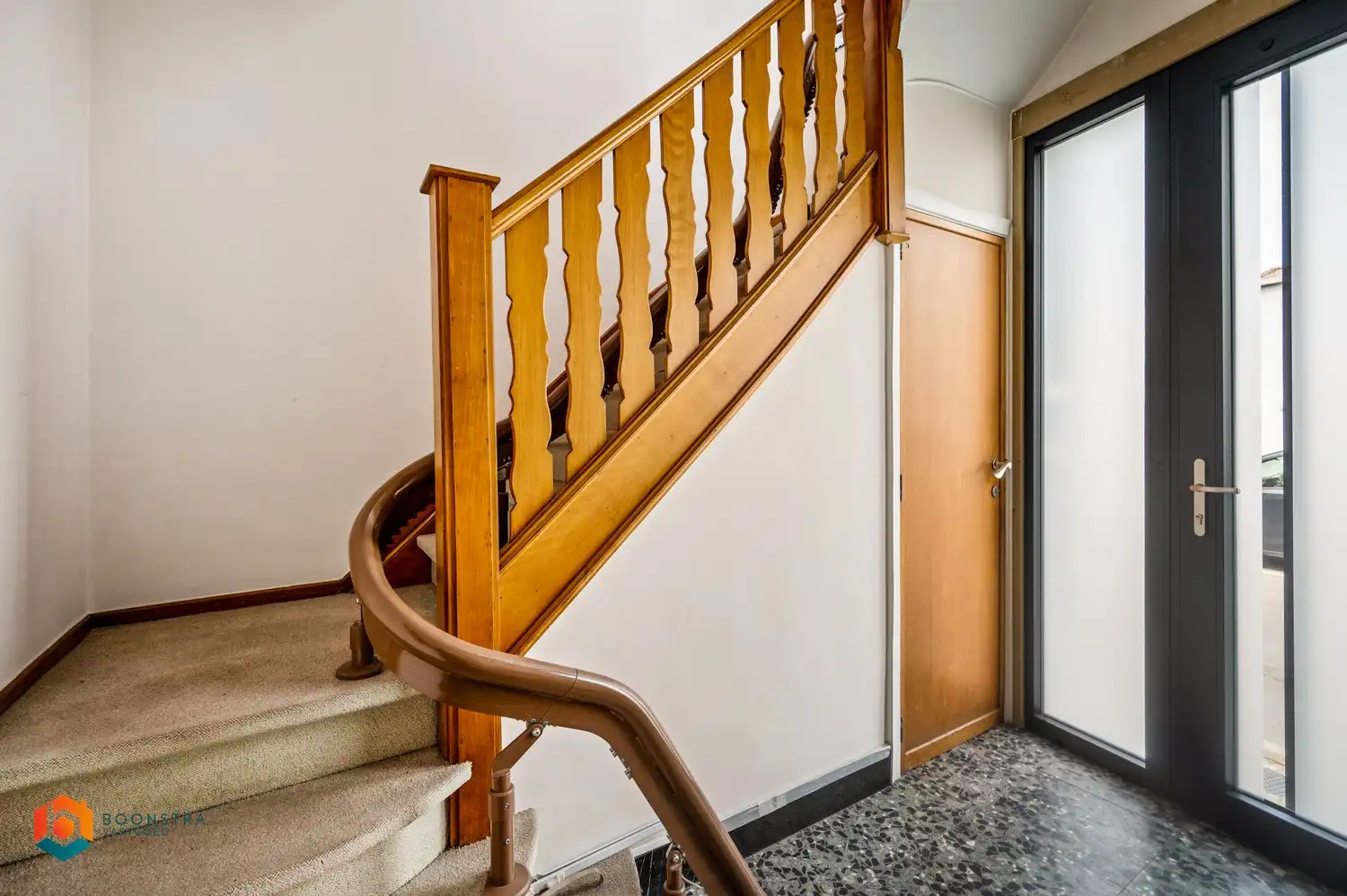 Appartementsgebouw met 2 app + grote parking foto 20