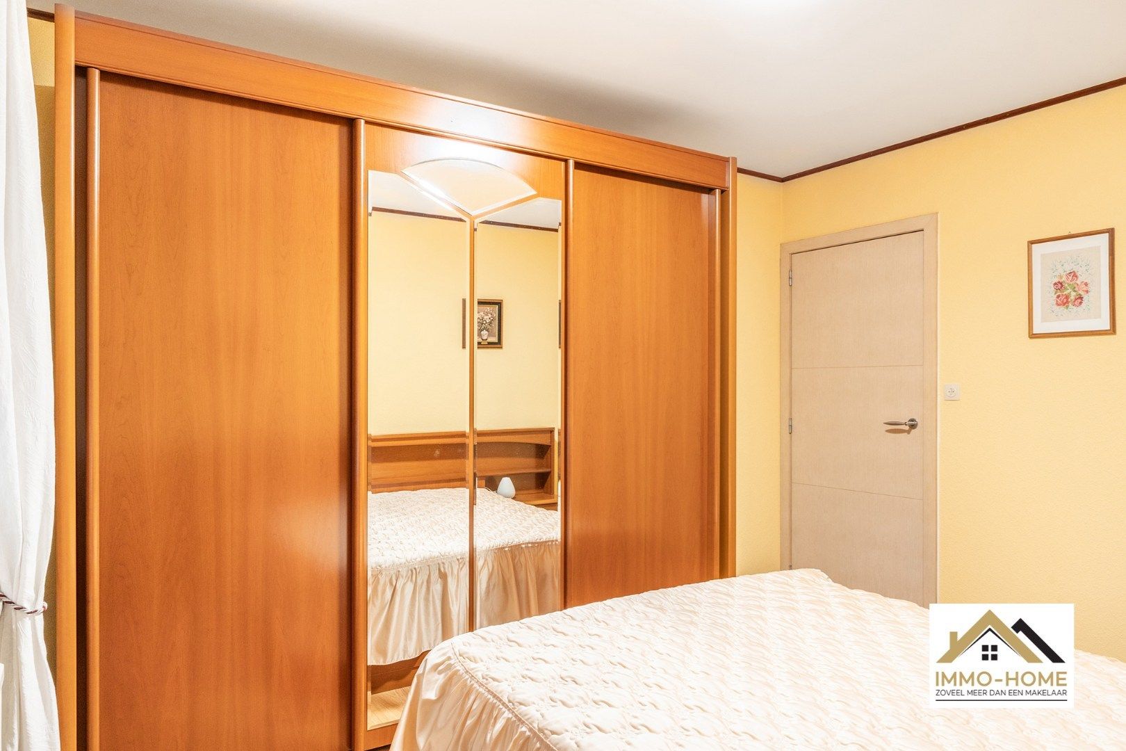 Ruim appartement inclusief autostaanplaats met uitzicht over skyline Gent  foto 15