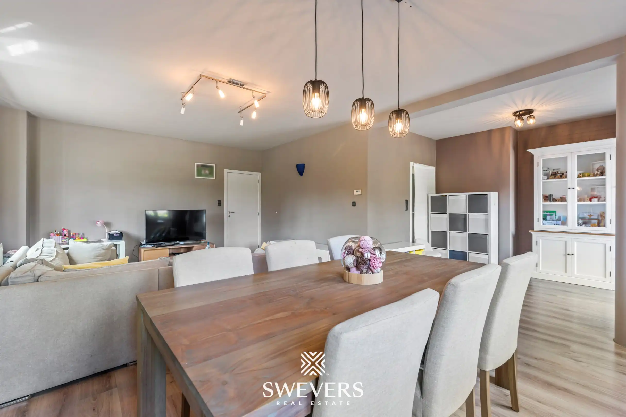 Instapklare woning met veel ruimte, 4 slaapkamers en zonnige tuin foto 7