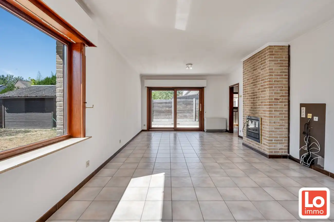 Gelijkvloerse open woning met dubbele inpandige garage en zonnige tuin op een toplocatie nabij het centrum van Lochristi! foto 6
