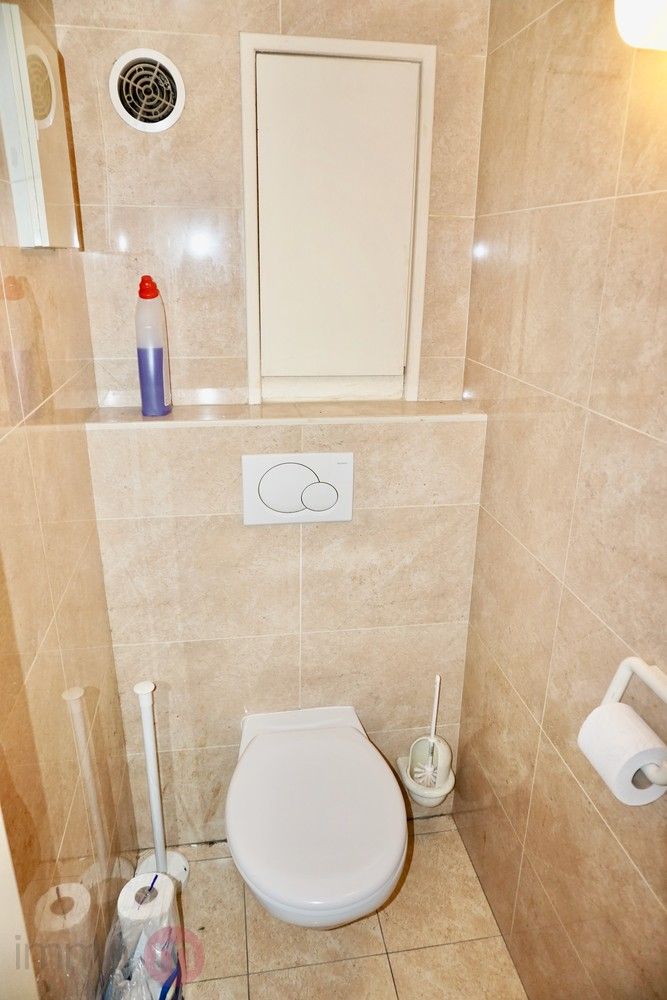 Centraal gelegen appartement met 2 slaapkamers en autostaanplaats. foto 11