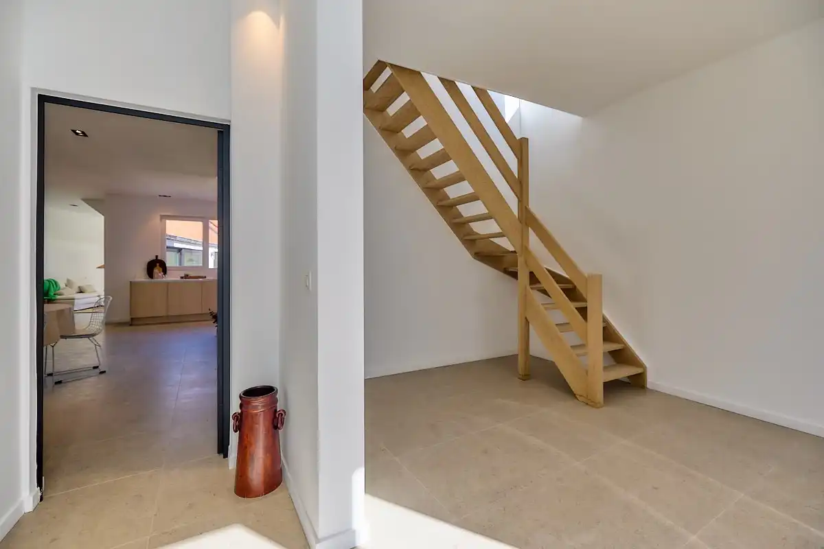 Gerenoveerde halfopen woning met 3 slaapkamers, bureau, parking en tuin in Sint-Denijs-Westrem foto 12