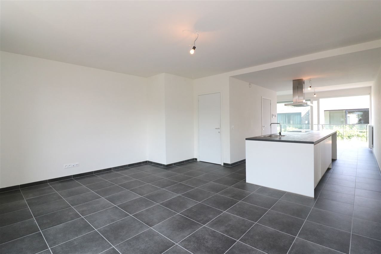 108m², zuidterras, mogelijk bijkomende aankoop parking foto 12