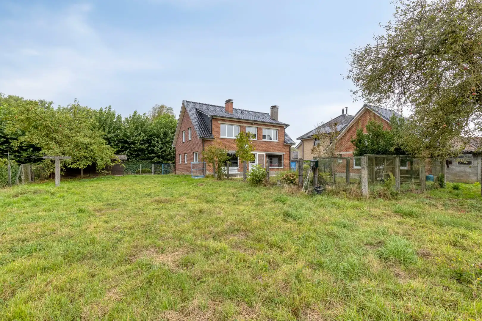 Robuuste open bebouwing met 4slpks  foto 2