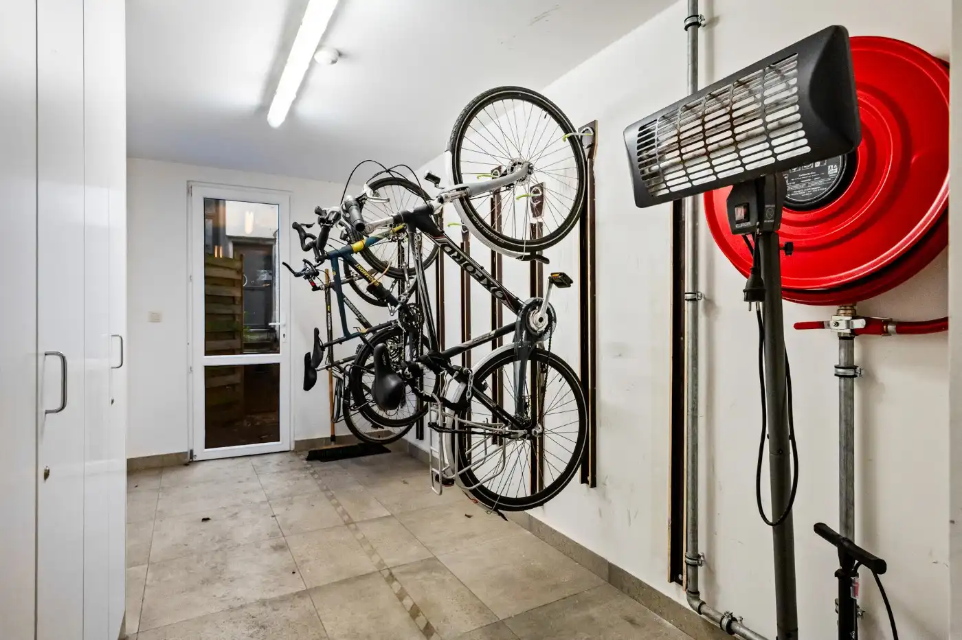 Instapklaar duplex-app. op 3e verd. met 1 slpk. en kelderberging foto 28