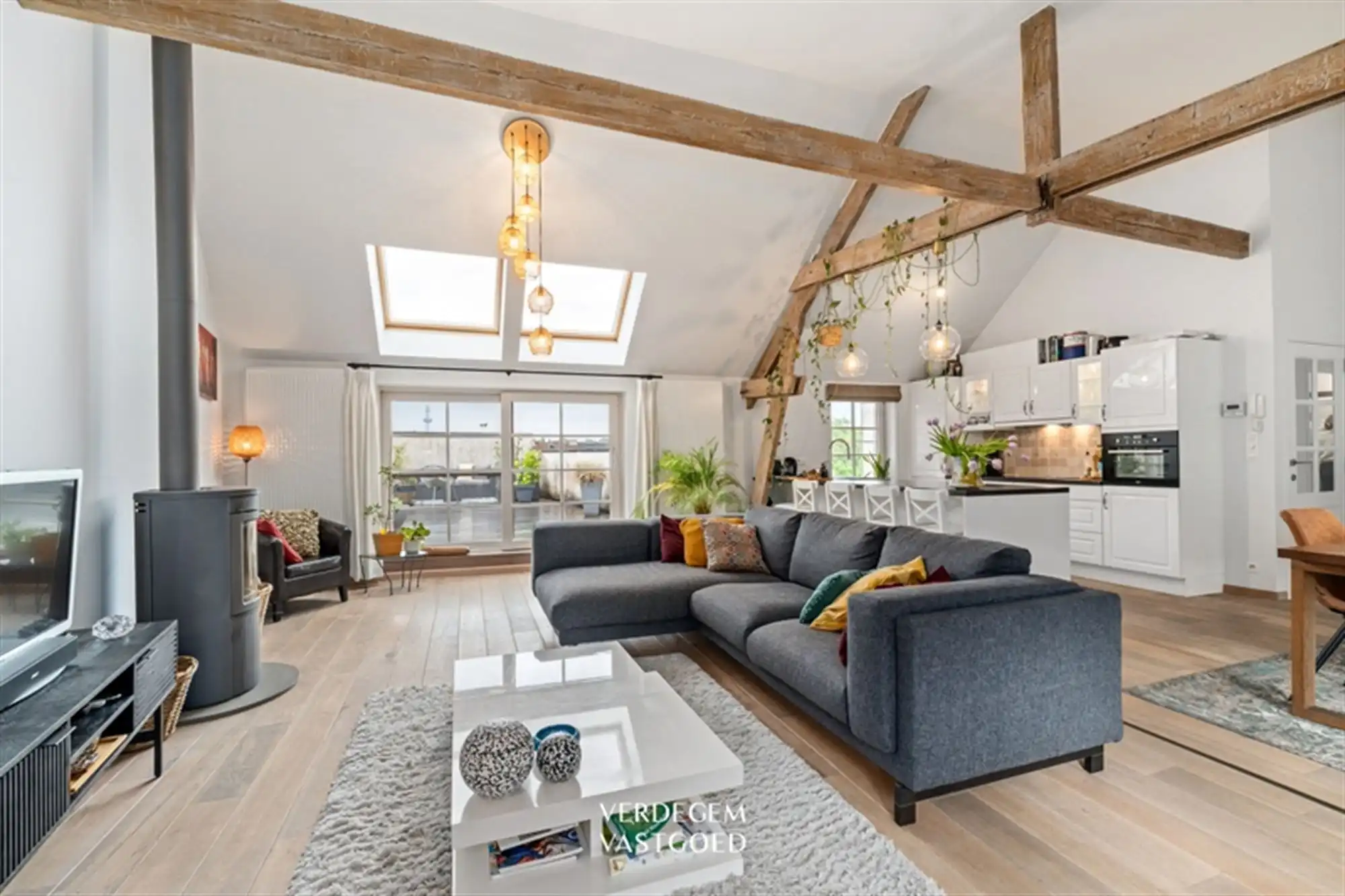 Knap appartement op centrale ligging met 3 slaapkamers en XL terras foto {{pictureIndex}}