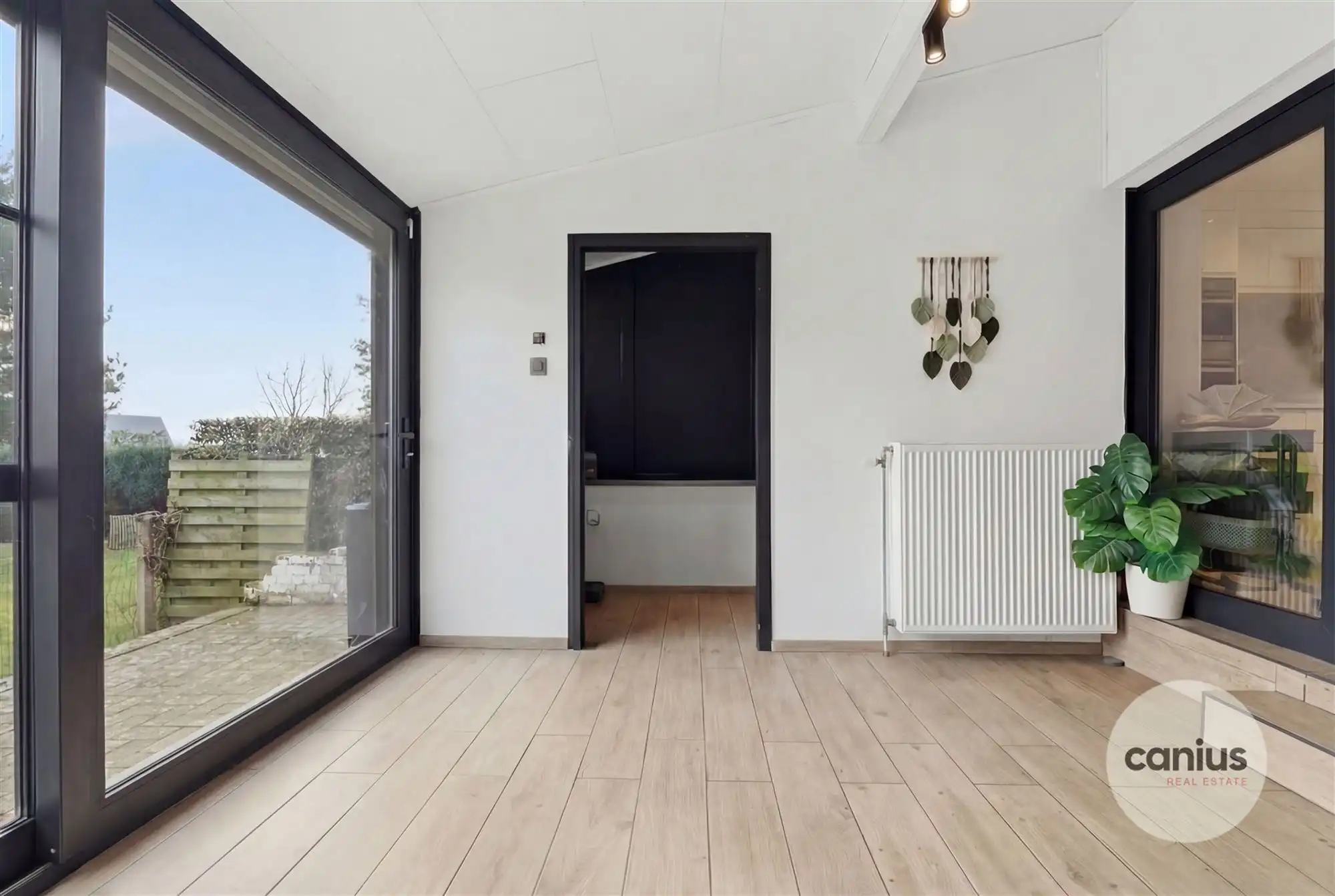 GERENOVEERDE VRIJSTAANDE WONING MET 4 SLAAPKAMERS EN EEN GEZELLIGE TUIN IN WALSHOUTEM foto 13