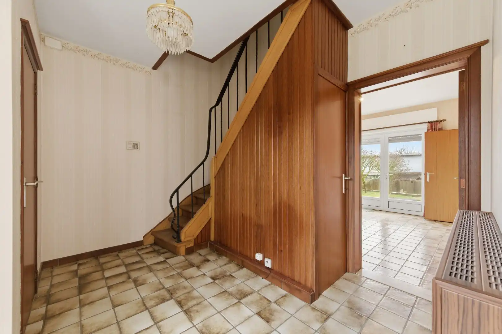 Te renoveren open bebouwing met veel ruimte en oppervlakte te Lubbeek foto 4