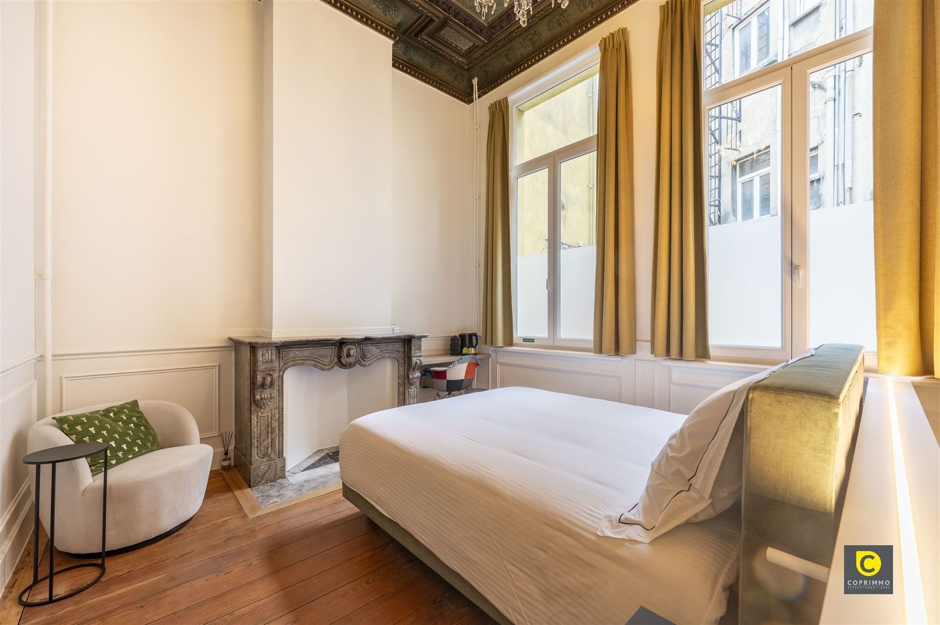 Unieke meesterwoning met garage foto 26