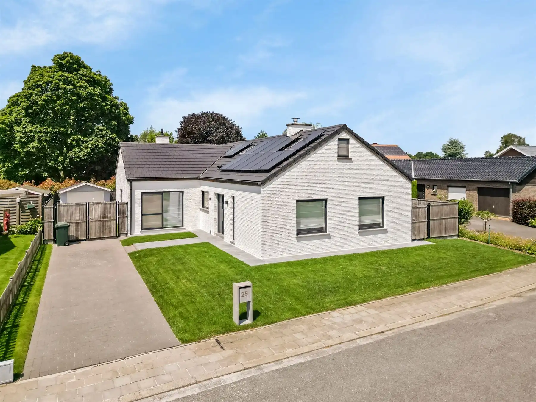 Instapklare woning in rustige woonbuurt foto {{pictureIndex}}