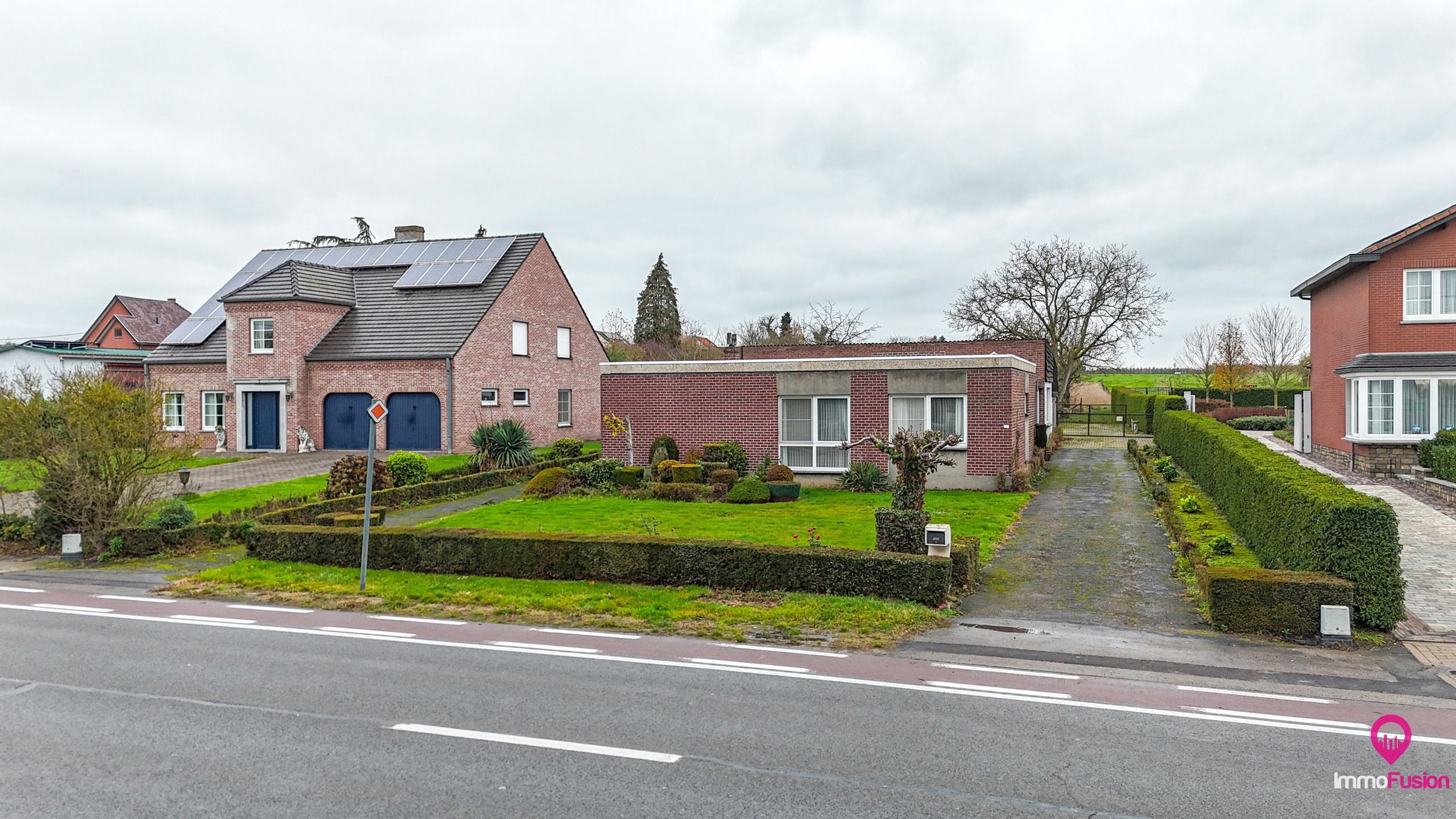 Bungalow met grote werkplaats en weide op 42 are in Alken foto 47