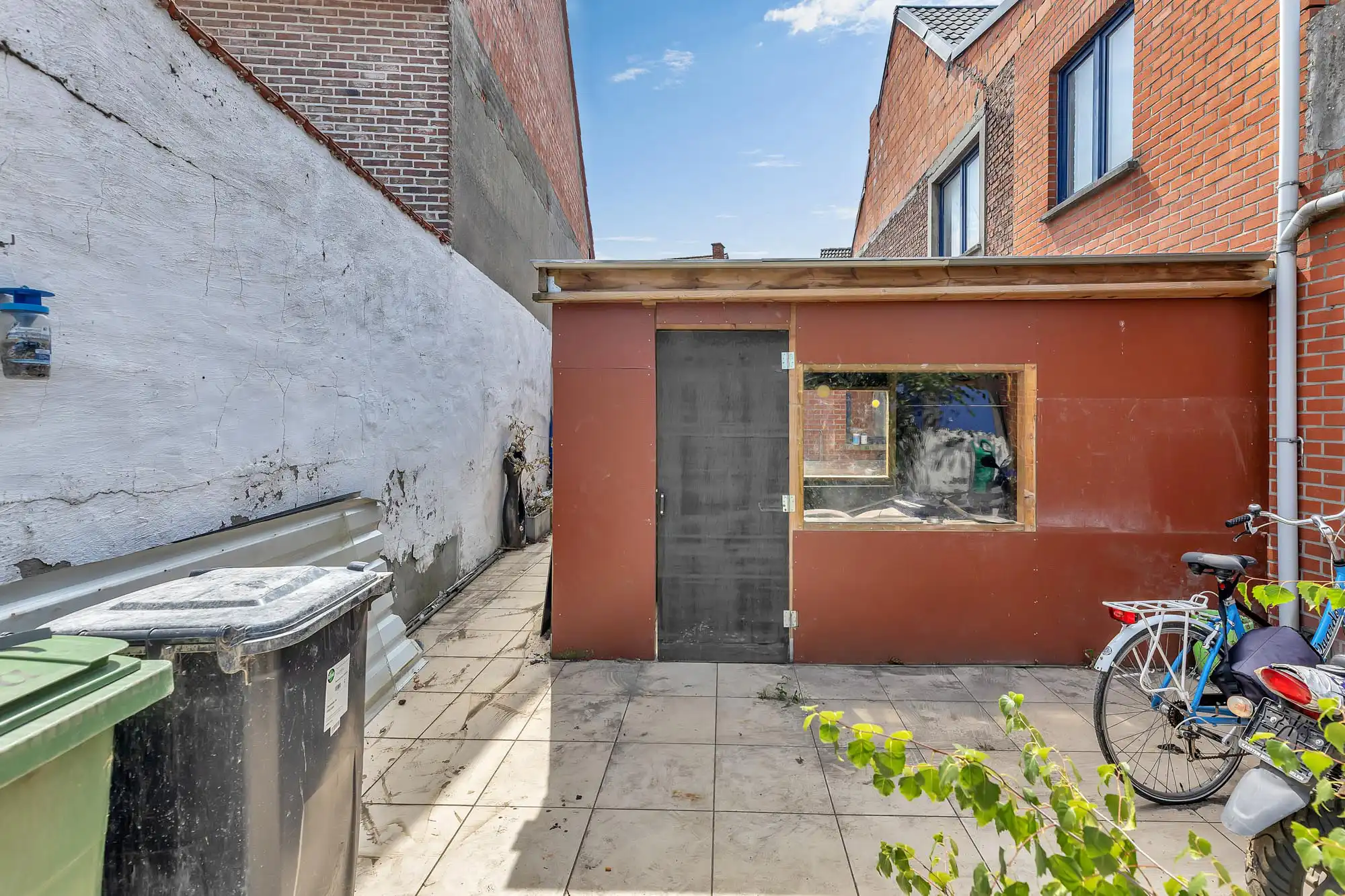 Te renoveren woning met 3 slaapkamers en garage foto 26