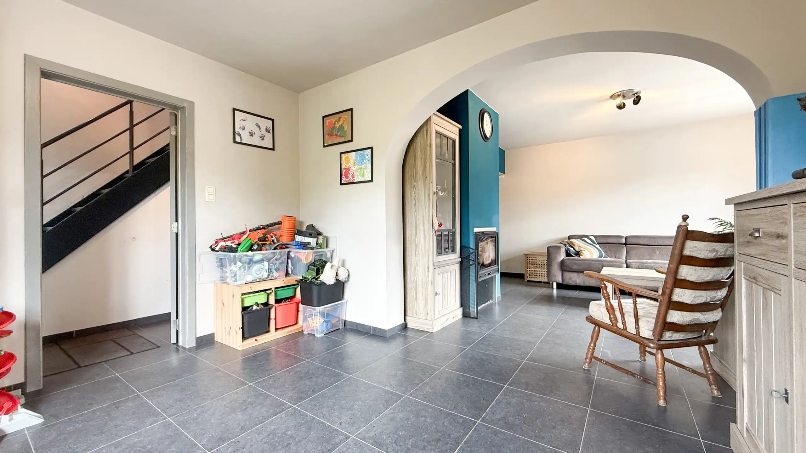 Instapklare woning op 9,8 are met prachtige tuin! foto 3