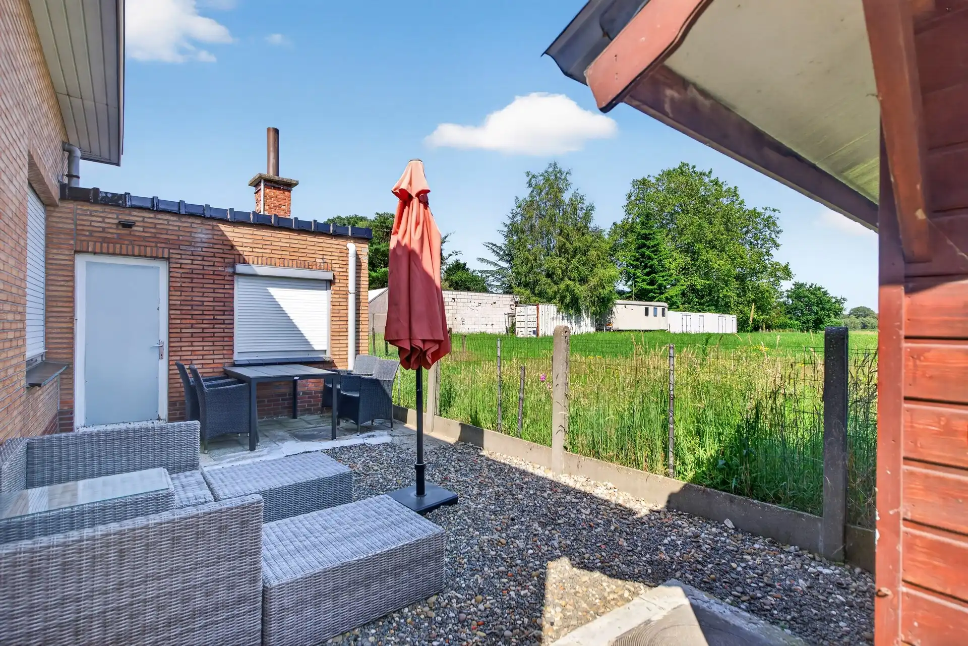 Gerenoveerde bungalow met top uitzicht foto 2