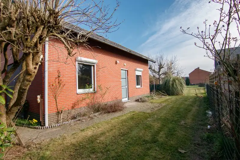 Te renoveren (uitbreidbare) woning (6% btw) of sloop/heropbouw op een rustig gelegen perceel van +- 11are op wandelafstand van het centrum van Diepenbeek! foto 7