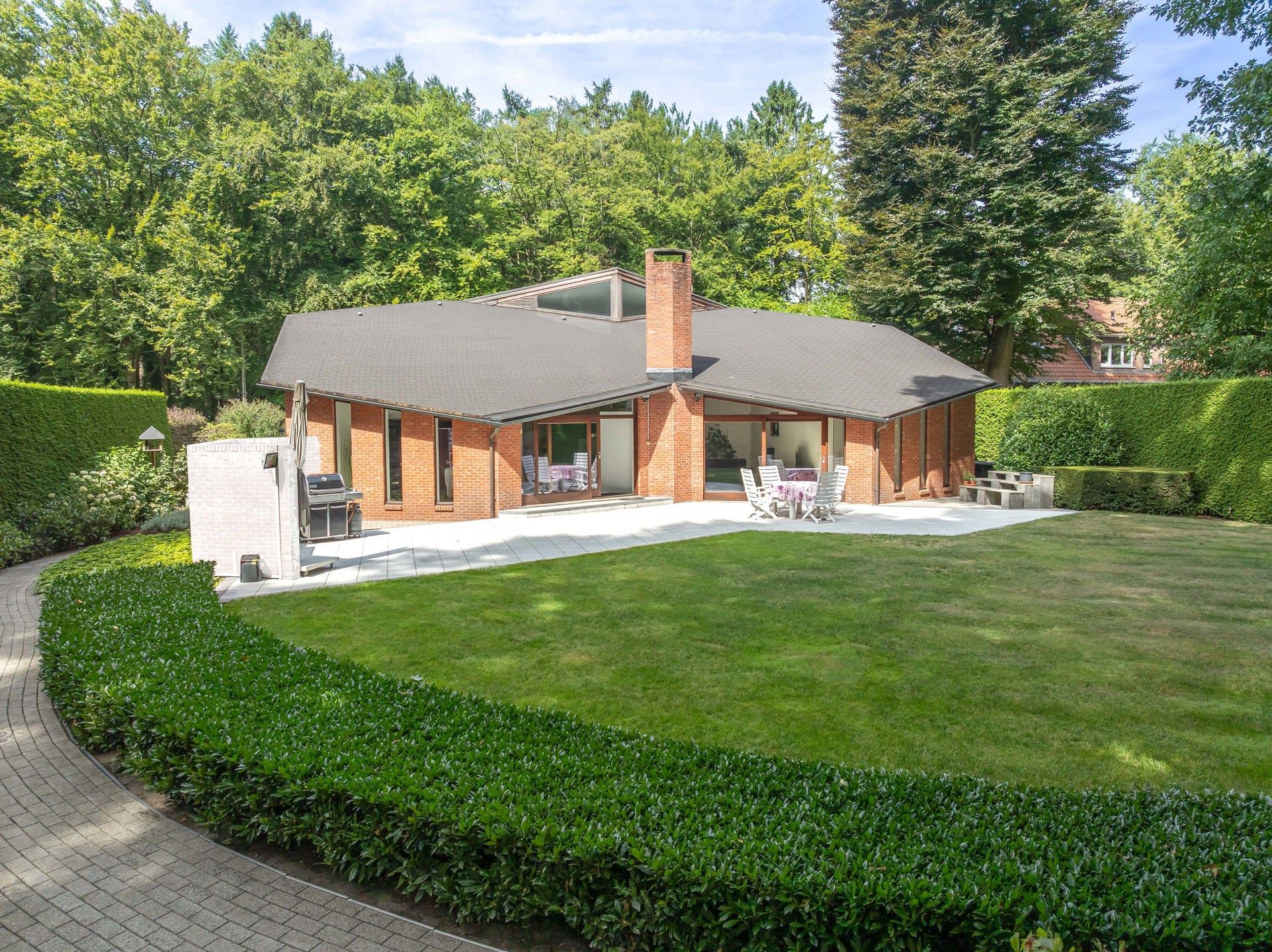 Architecten laagbouwwoning in groene, idyllische omgeving foto 23