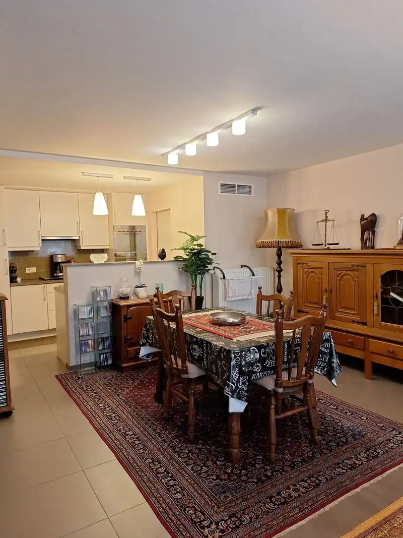 Modern gelijkvloers appartement te Kermt foto 4