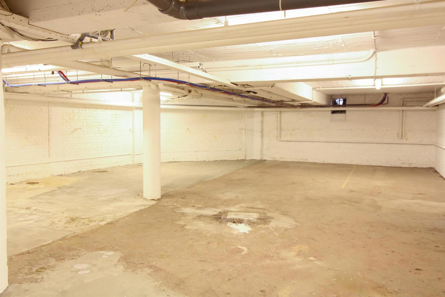 Topgelegen kantoorruimte voor medische praktijk foto 22