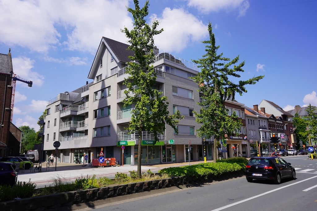 Warm aanbevolen appartement opgedaan met waardevolle materialen foto 1