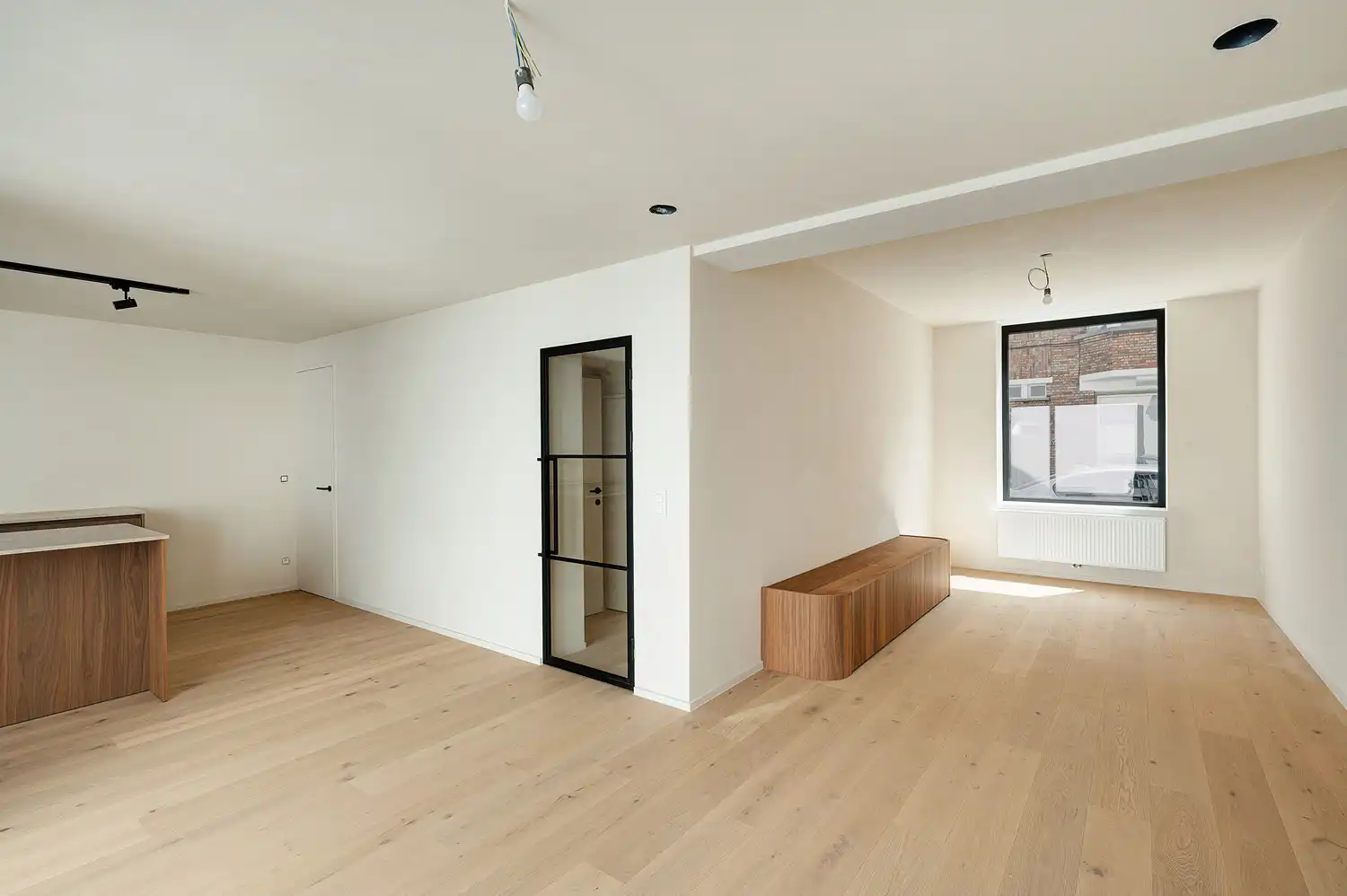 Energiezuinige gerenoveerde woning met 4 slaapkamers te koop in Heist-aan-Zee foto {{pictureIndex}}