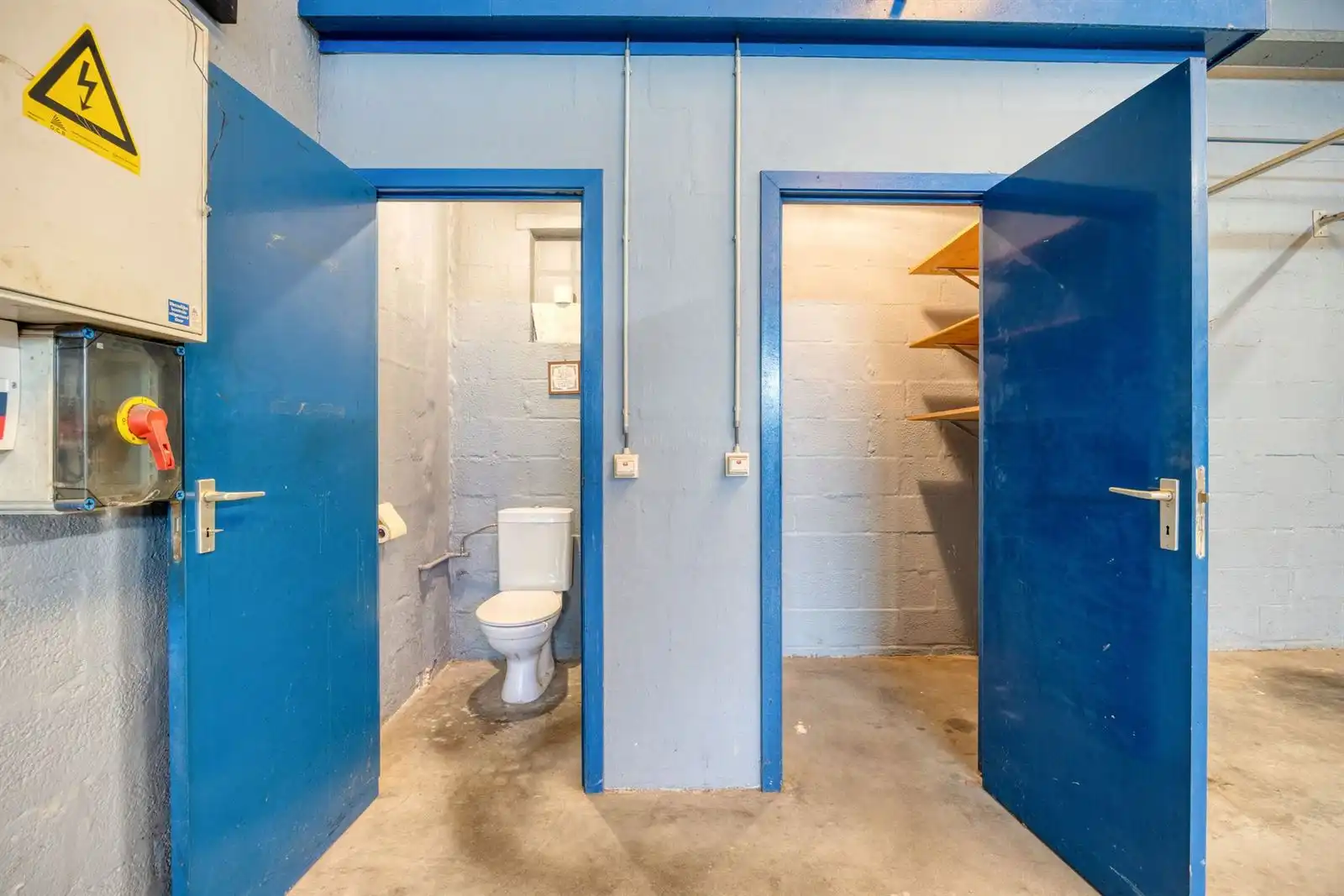 Opbrengsteigendom: woning, loft en loods met bureau te koop foto 19