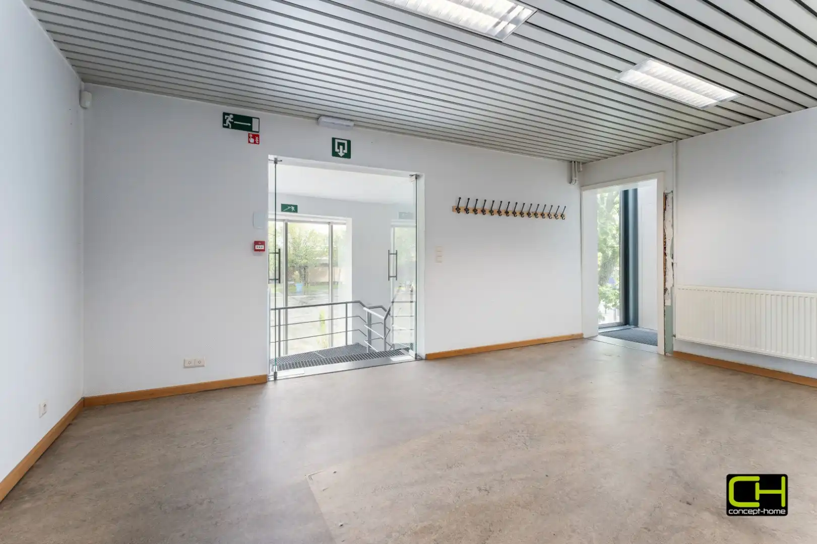 Bedrijfsgebouw te koop in Eeklo foto 2