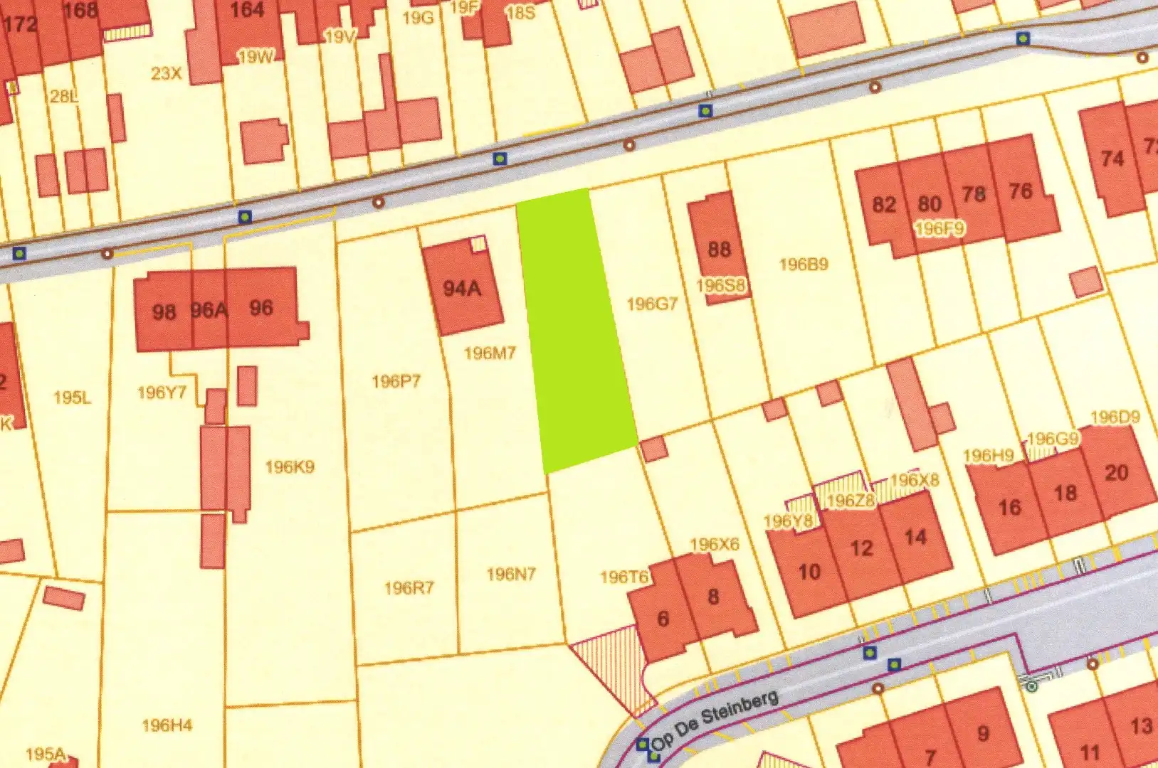 Bouwperceel voor half open bebouwing in doodlopende straat nabij centrum Tongeren foto 2