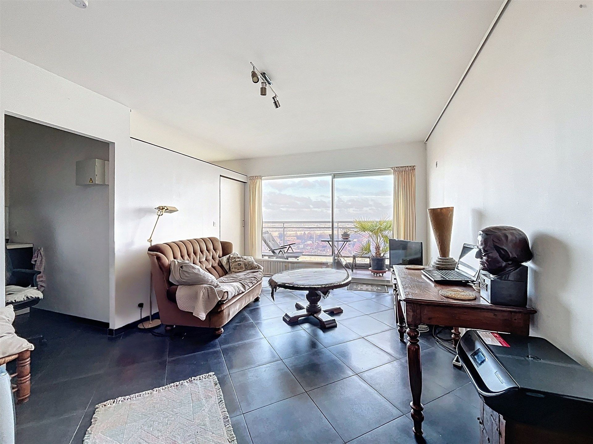 Instapklaar 1 slpk-appartement in centrum Sint-Niklaas foto 3