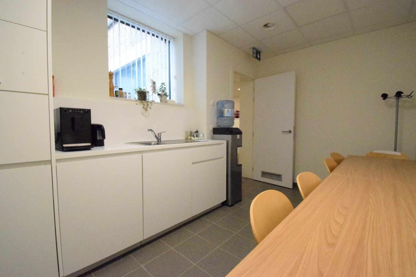 Handelsruimte/kantoorruimte TE HUUR: Markt 18, 8650 Houthulst foto 15