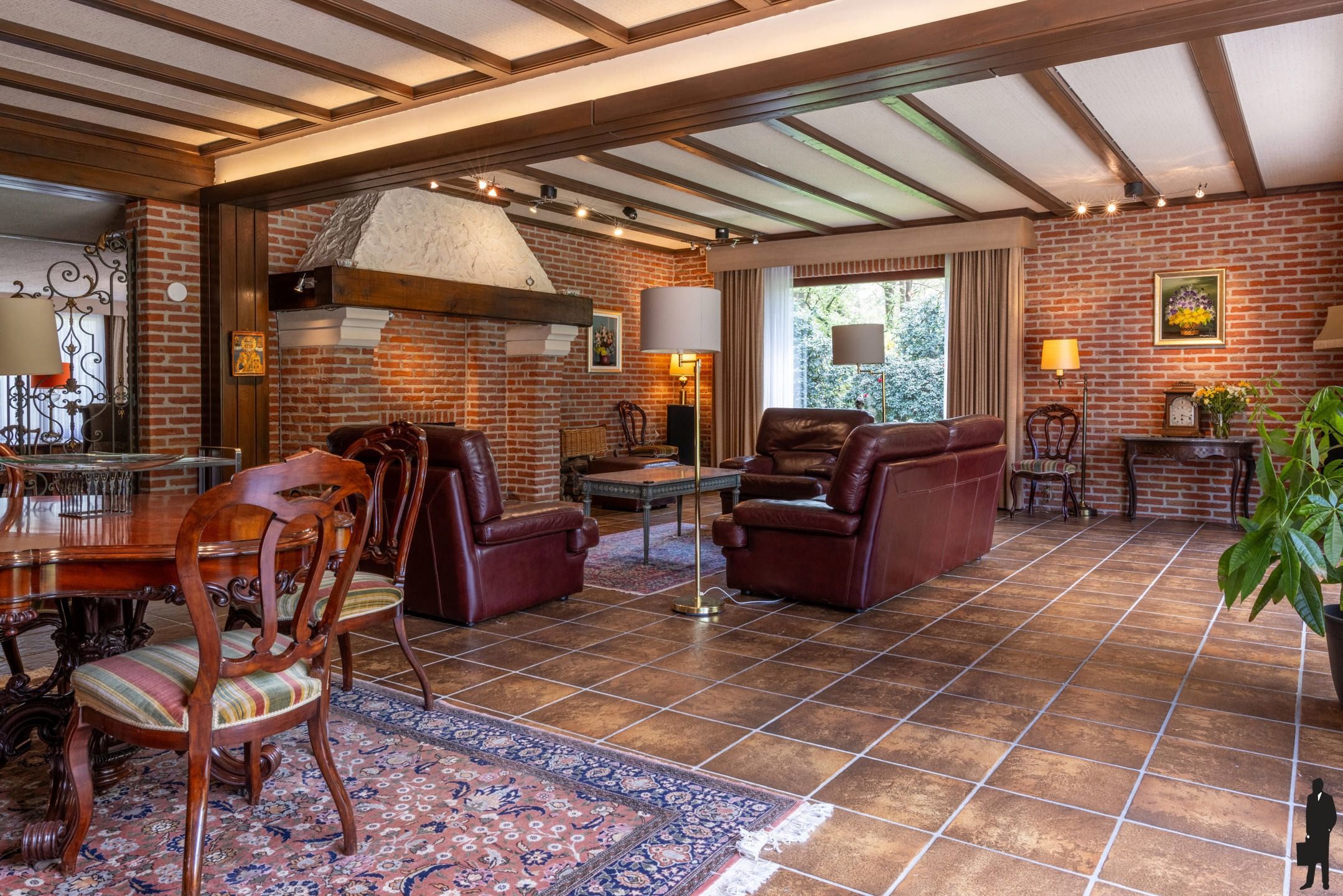 Seventiesvilla op toplocatie! foto 4