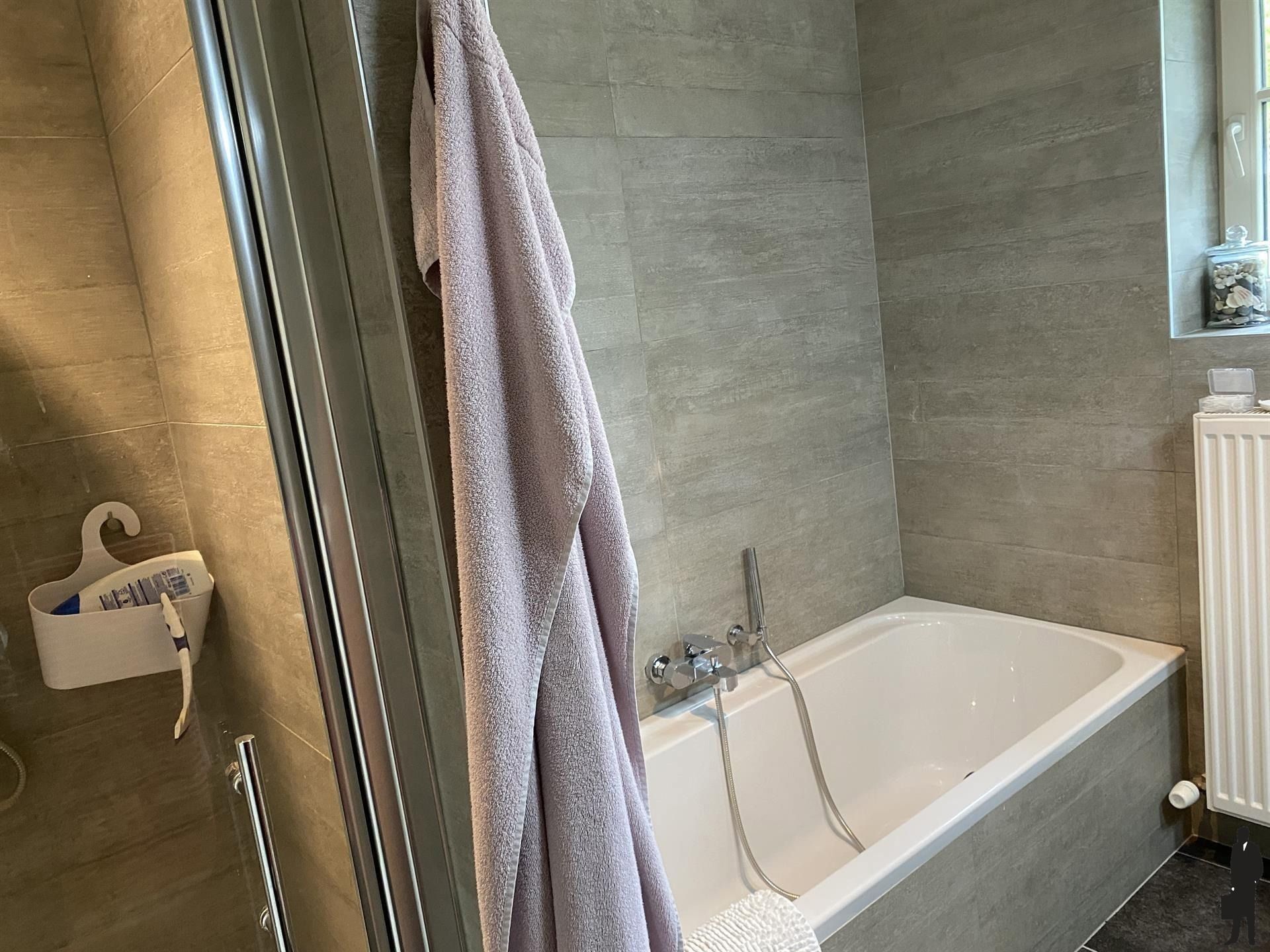 Energiezuinige villa (5 slpk), in een autoluwe villawijk!  foto 10