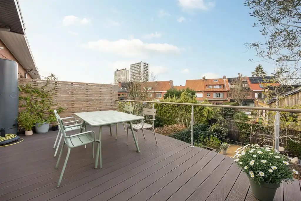 Luxe bel-etage in topbuurt op Linkeroever met heerlijke tuin foto 7