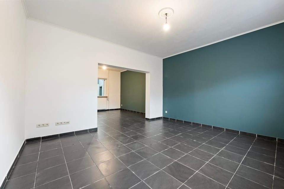 RUIME, INSTAPKLARE WONING MET 4 SLAAPKAMERS EN EEN ZONNIGE TUIN TE HEERS foto 3
