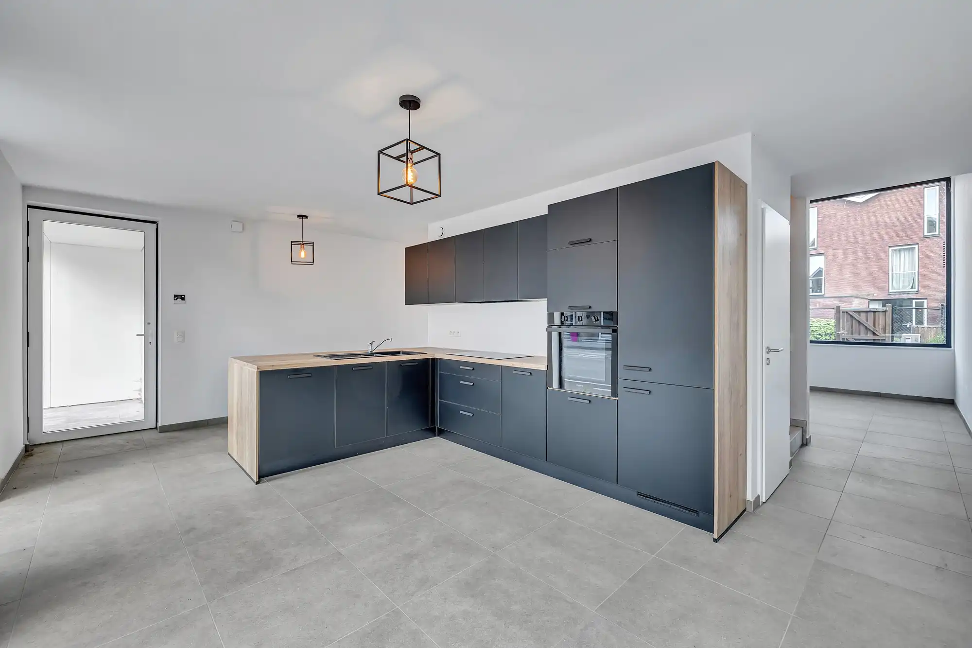 Instapklare nieuwbouwwoning met 5 slaapkamers foto 4