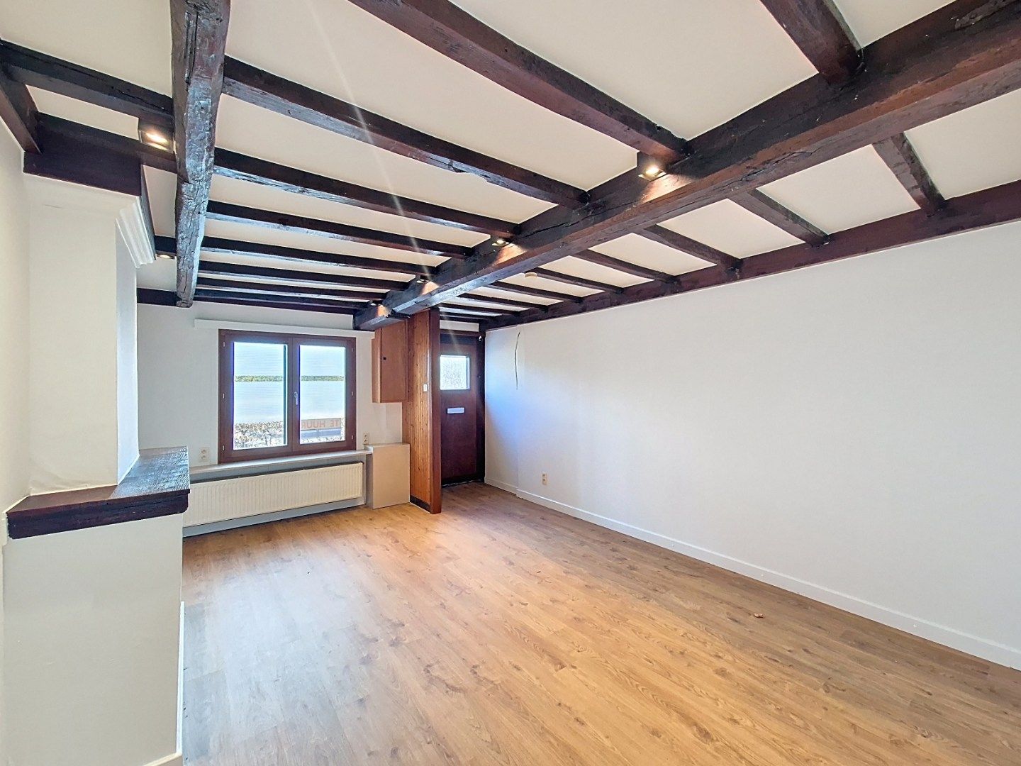 Woning met 2 slpk en tuin foto {{pictureIndex}}