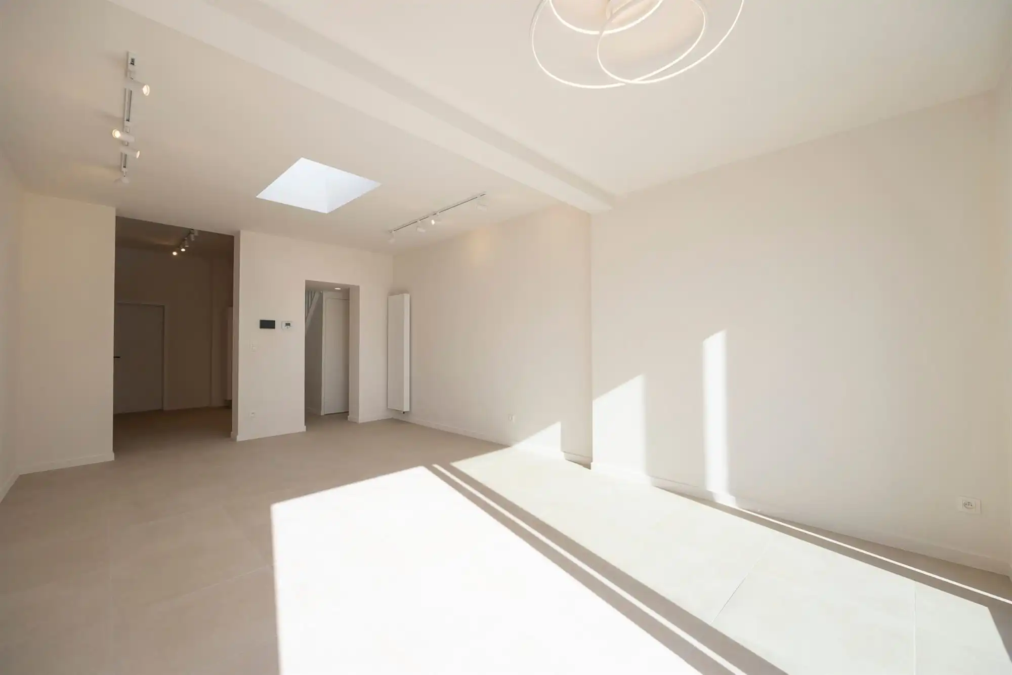 Volledig gerenoveerde woning met tuin in Mechelen foto 8