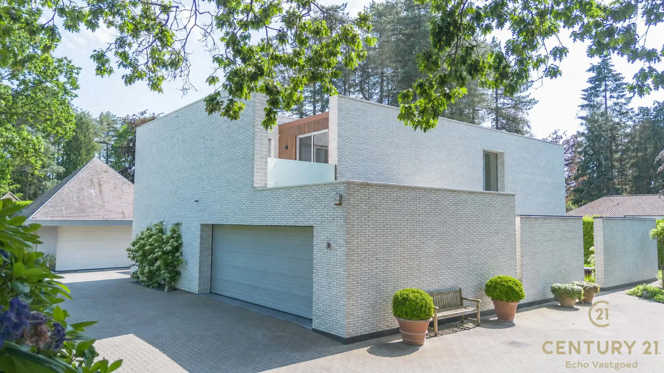 Exclusieve onderhouden architectenvilla in villawijk De Lint foto 2