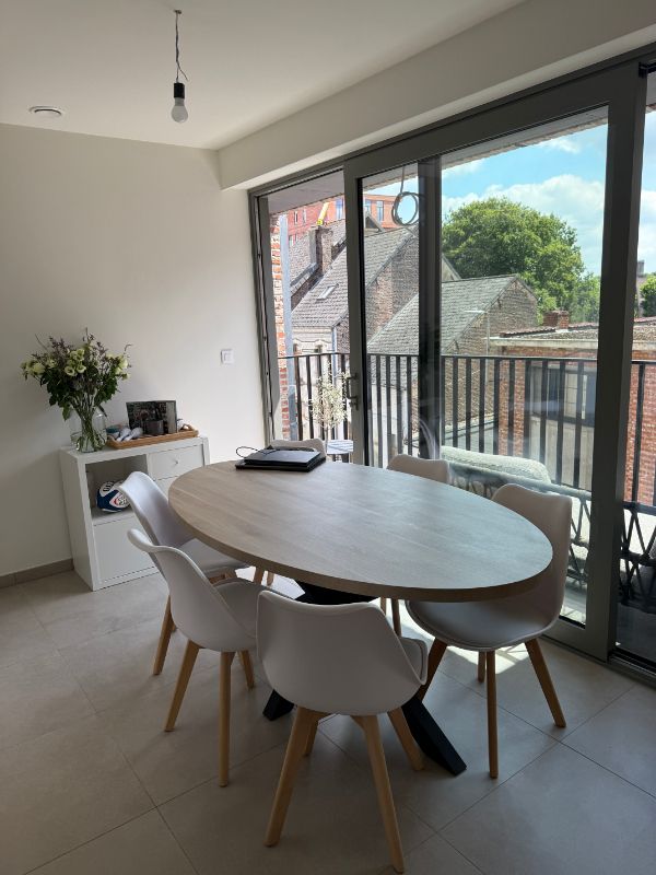 Centraal gelegen recent appartement met 1 slaapkamer. foto 4