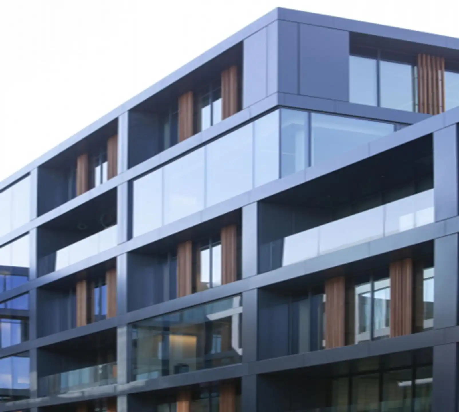 Modern kantoor te huur 1.014m² met parking foto 2