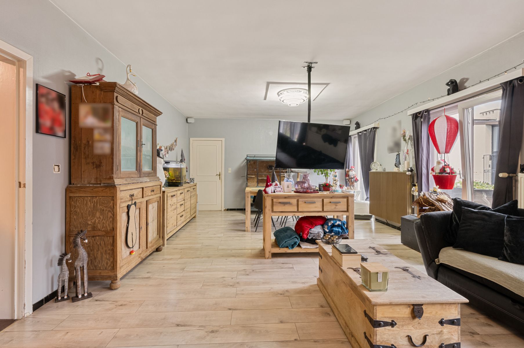 KWENENBOS: woning met 3 kamers, dubbele garage en grote tuin foto 3