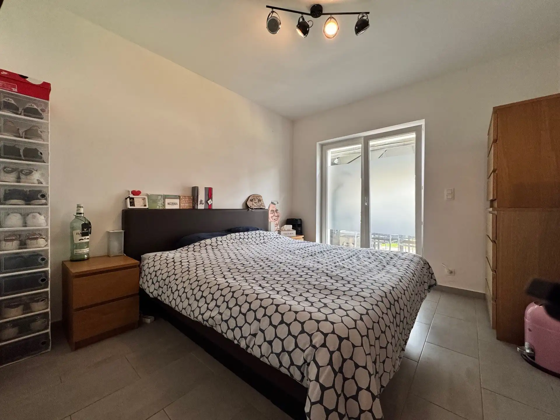 Prachtig gelijkvloers appartement met twee slaapkamers, tuin en garage foto 5