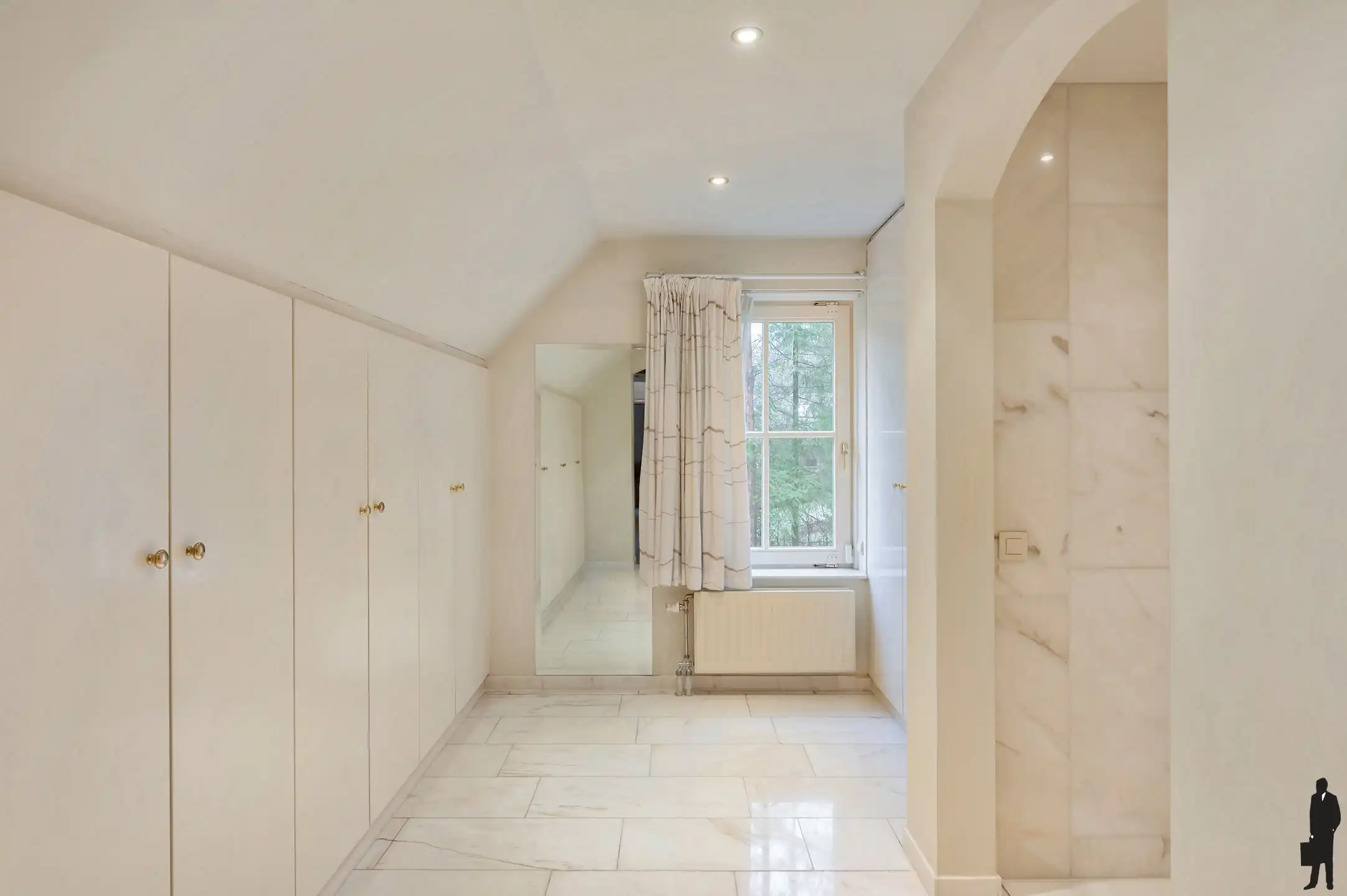 Op absolute toplocatie gelegen villa! foto 14